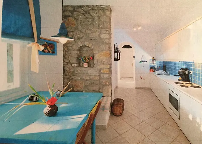 Waves Willa Agios Ioannis Diakoftis